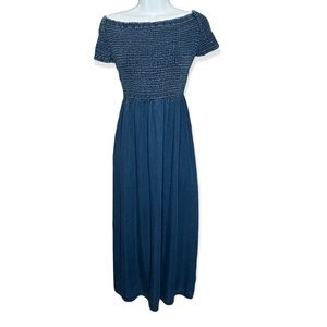 100% Lyocell chambray off-the-shoulders maxi dress